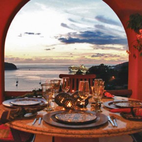 Dining with spectacular Bay View, Photo by Marc Pouliot